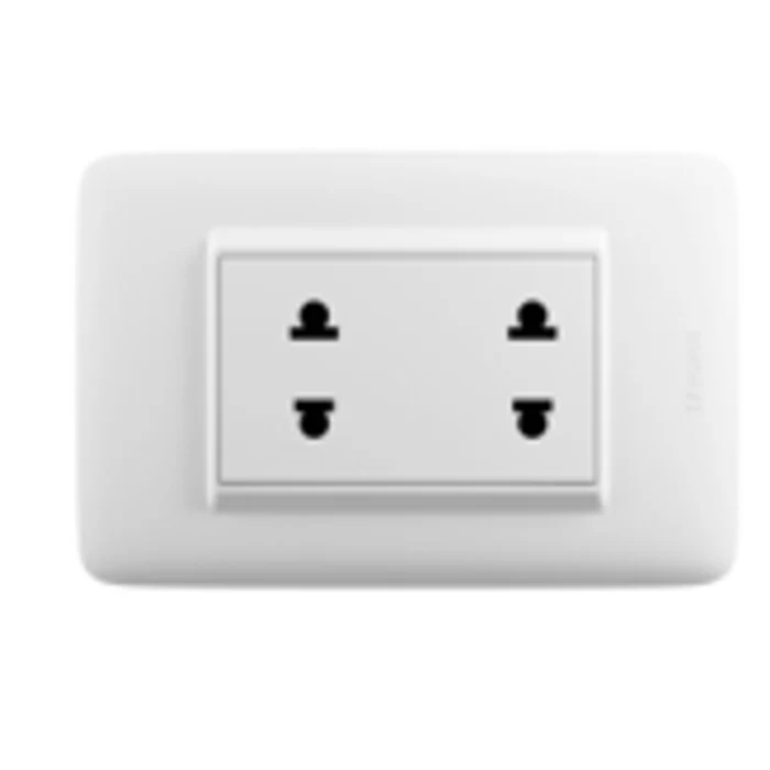 Tomacorrientes Dominó Sencia+ · Bticino — Materiales eléctricos